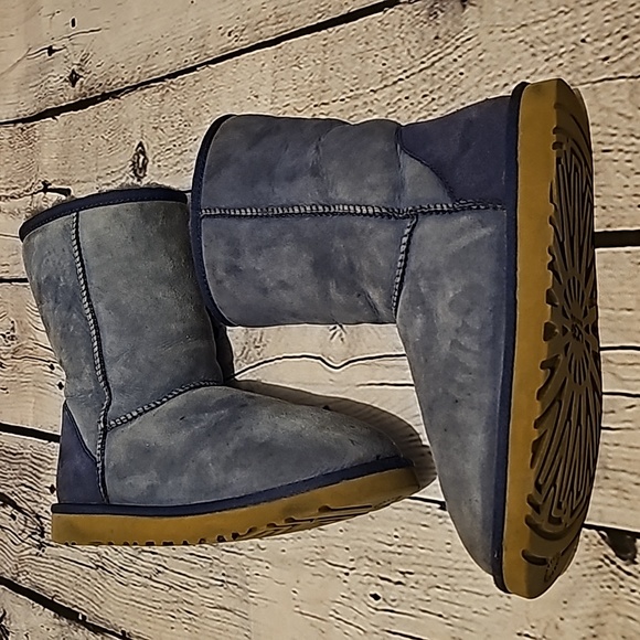 Short Uggs - Picture 5 of 6